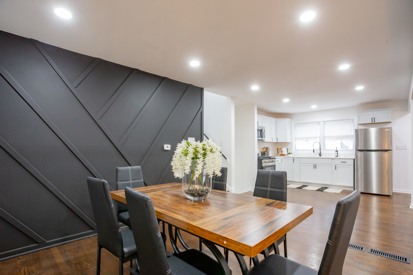 1035 W 109th Place