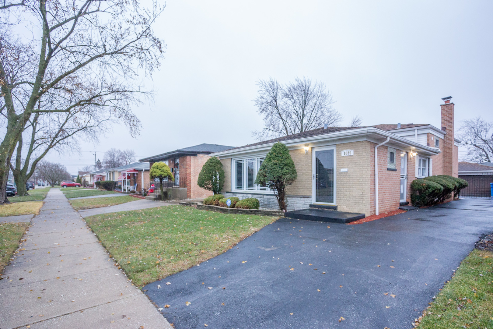 1035 W 109th Place
