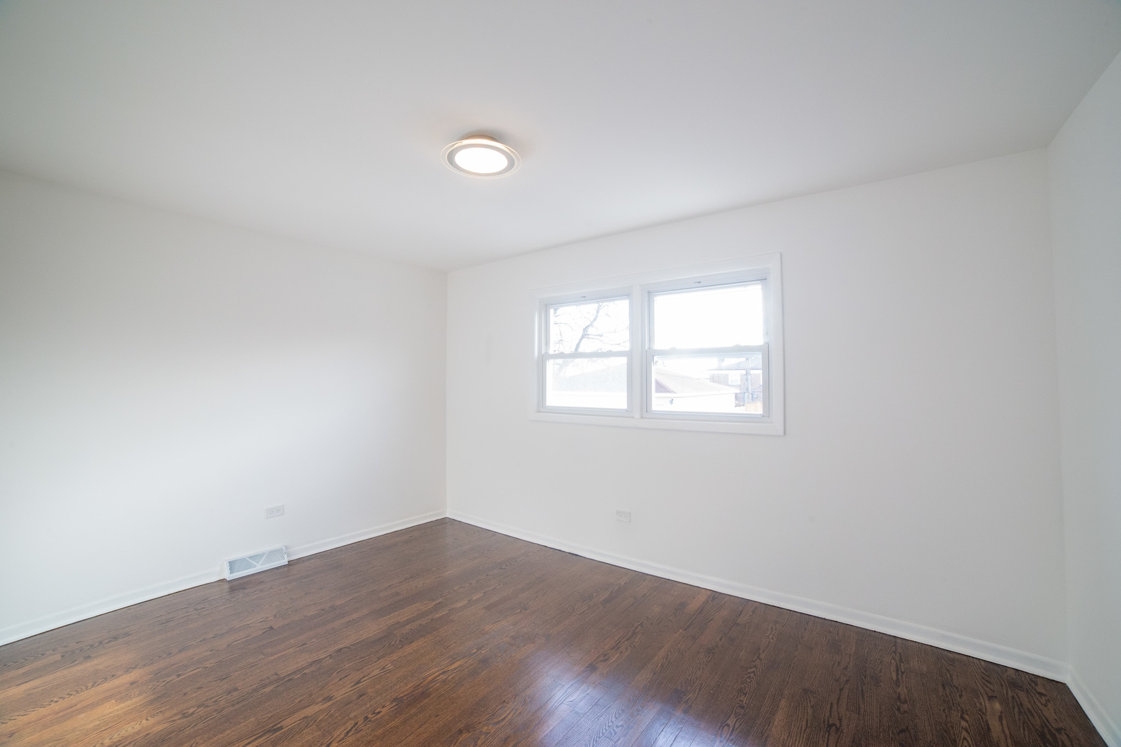 1035 W 109th Place