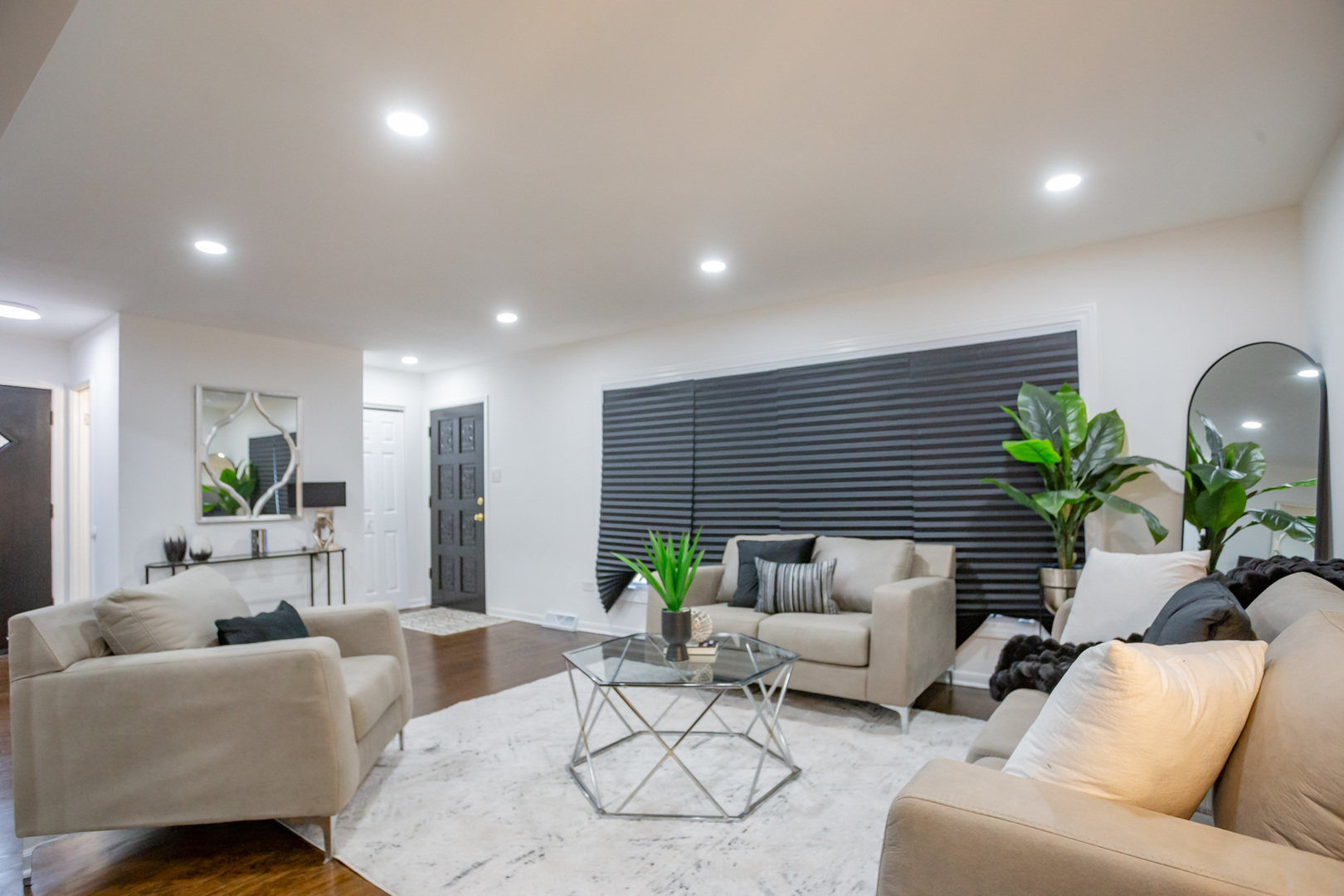 1035 W 109th Place