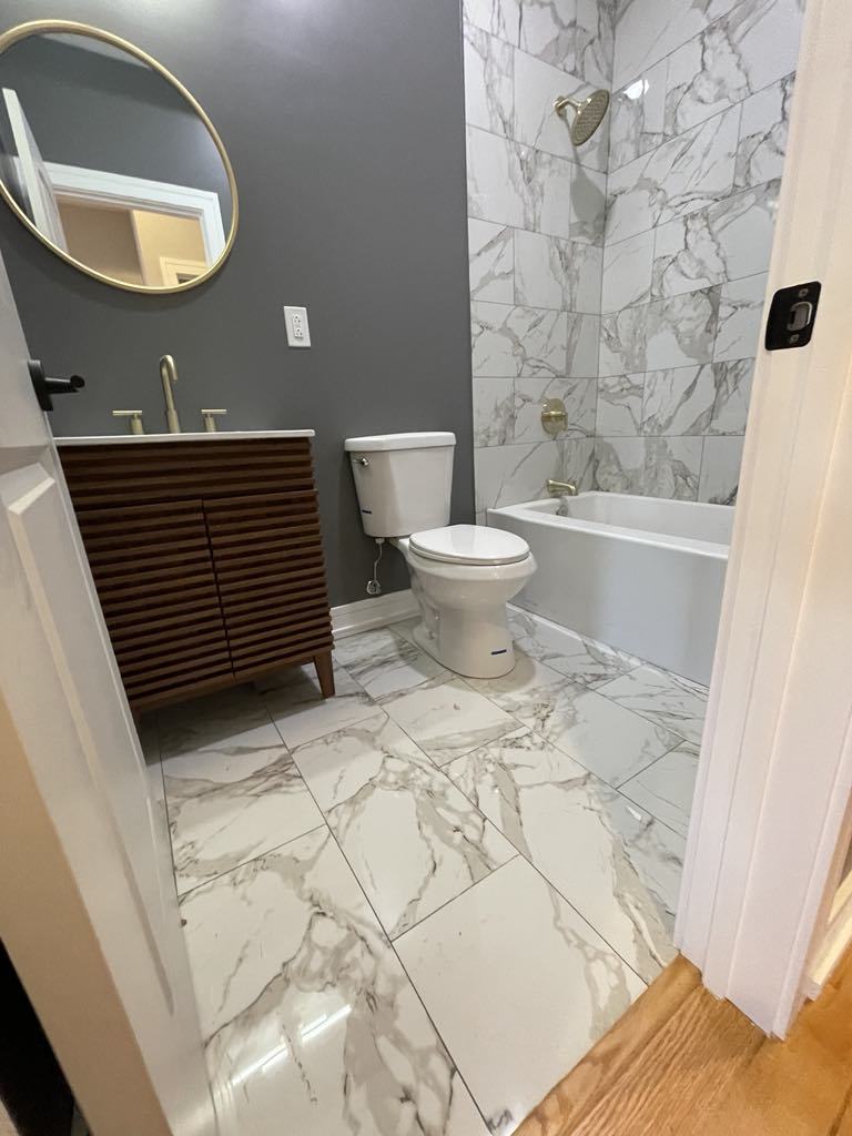 6616 S University Avenue Unit: 2