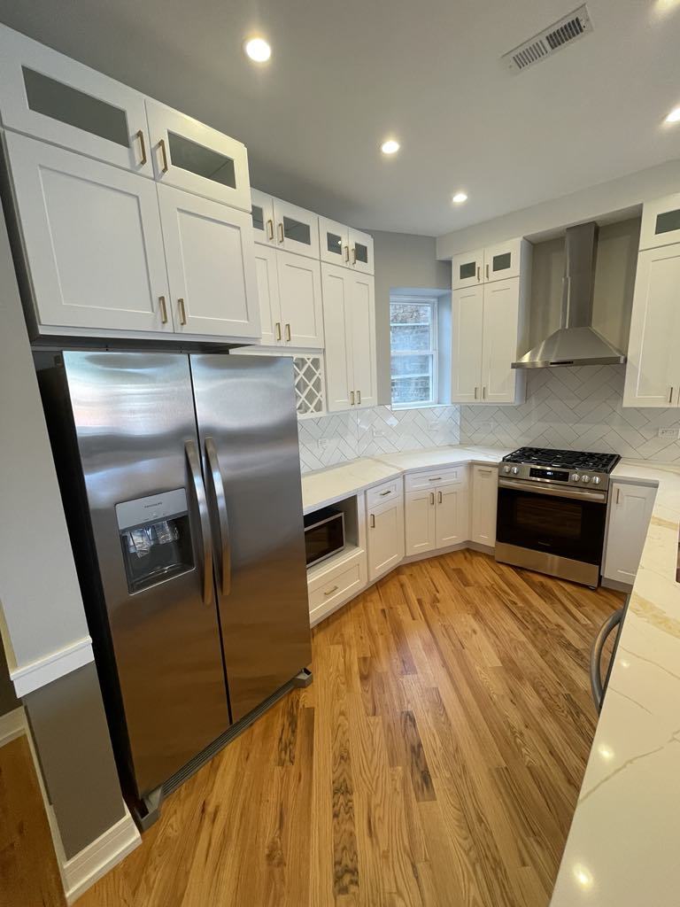 6616 S University Avenue Unit: 2