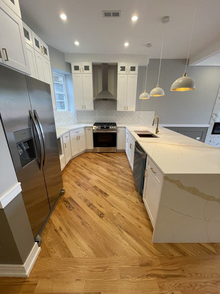6616 S University Avenue Unit: 2