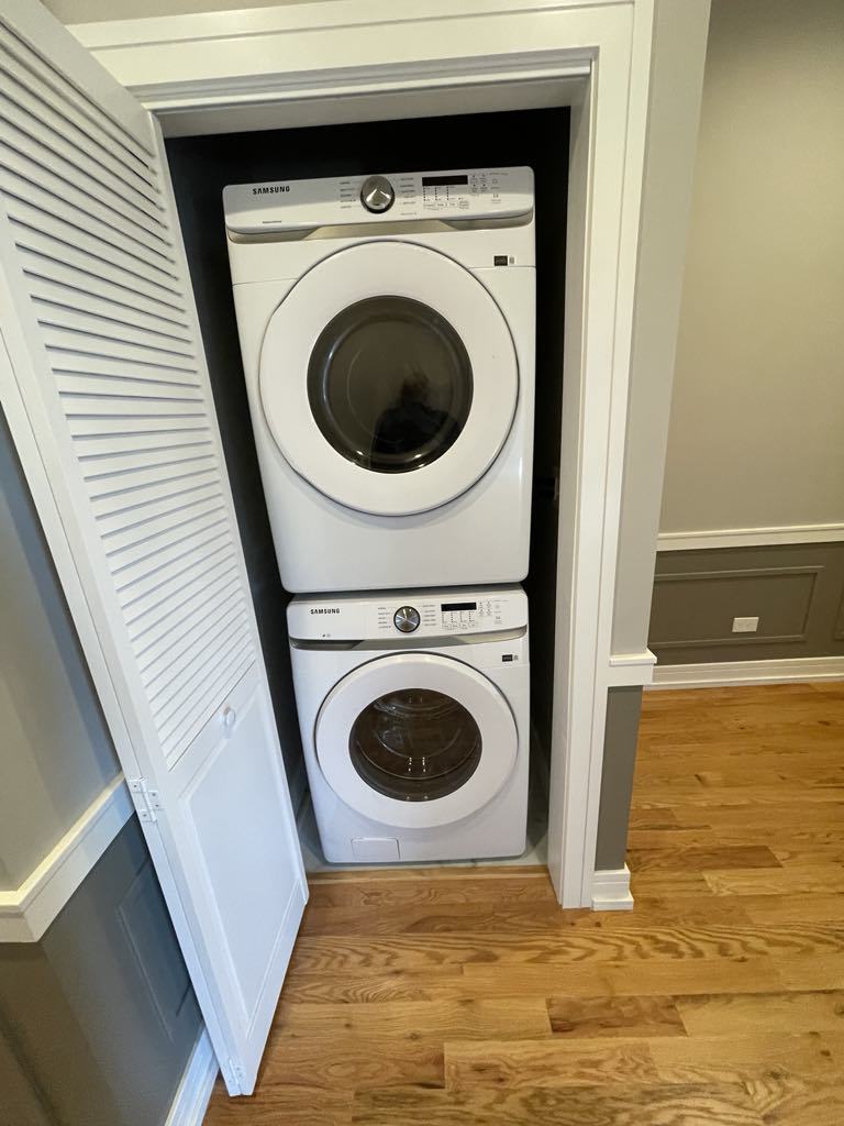 6618 S University Avenue Unit: 3