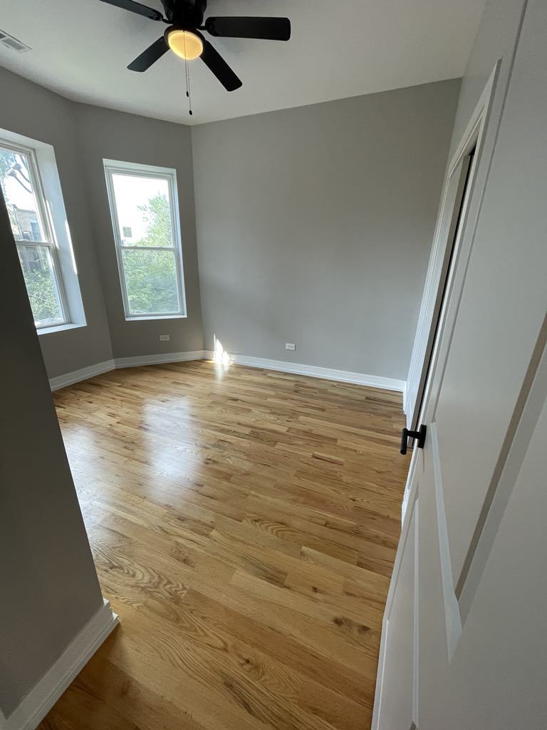 6618 S University Avenue Unit: 3