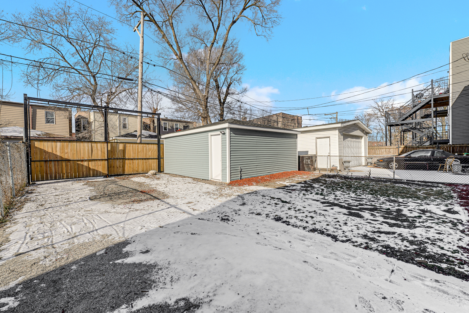 174 N Lamon Avenue