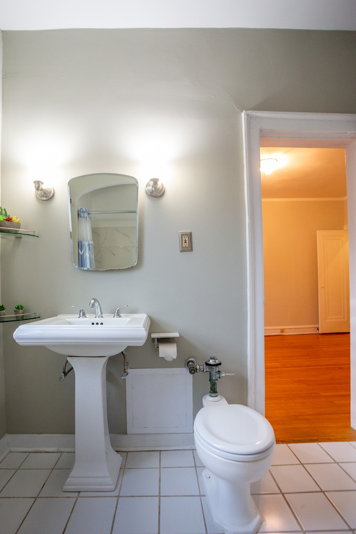 5329 S Dorchester Avenue Unit: 3A