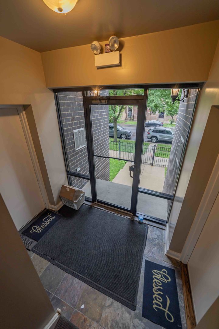 5017 S PRAIRIE Avenue Unit: 3N