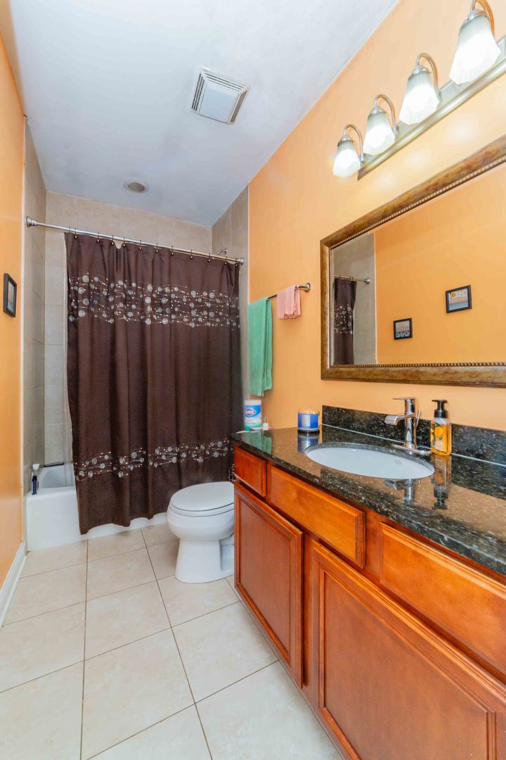 5017 S PRAIRIE Avenue Unit: 3N
