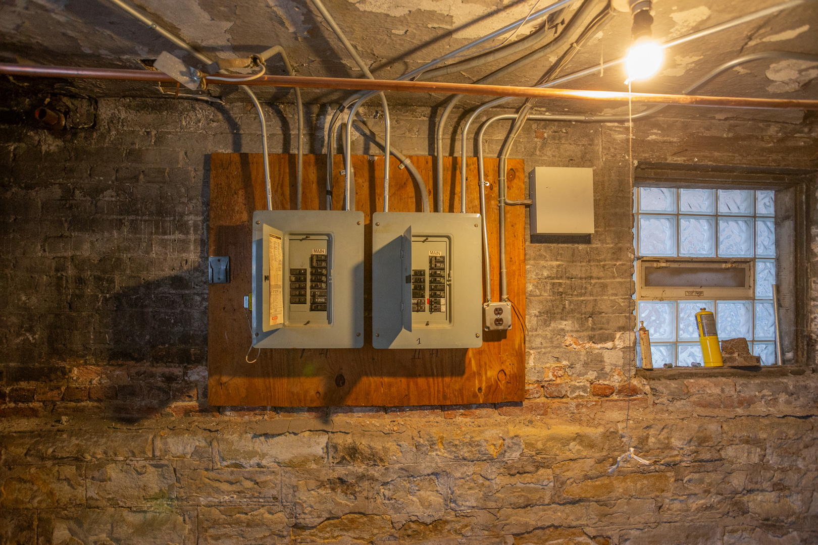 6143 S Champlain Avenue