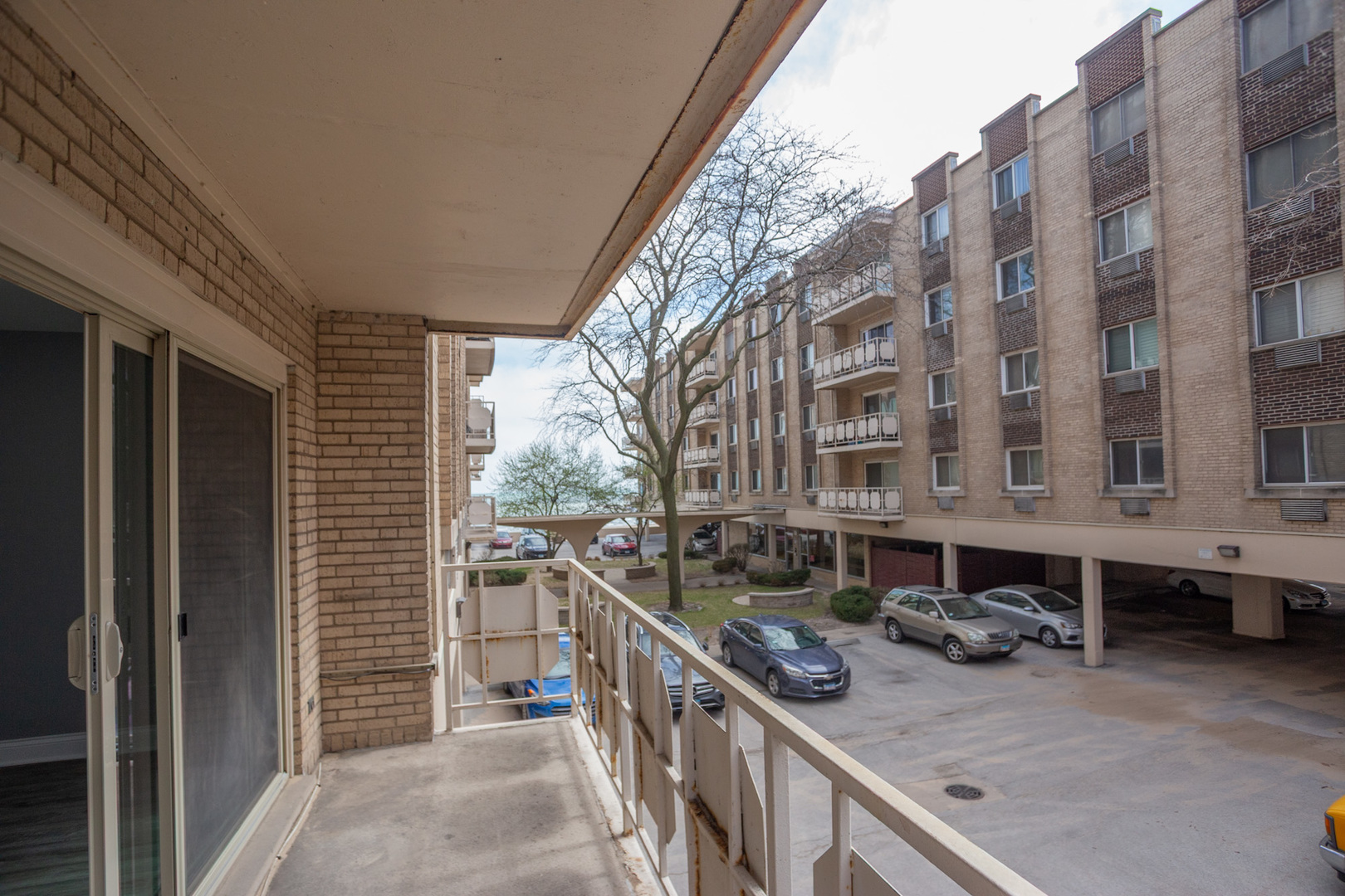 2772 E 75th Street Unit: 2FN
