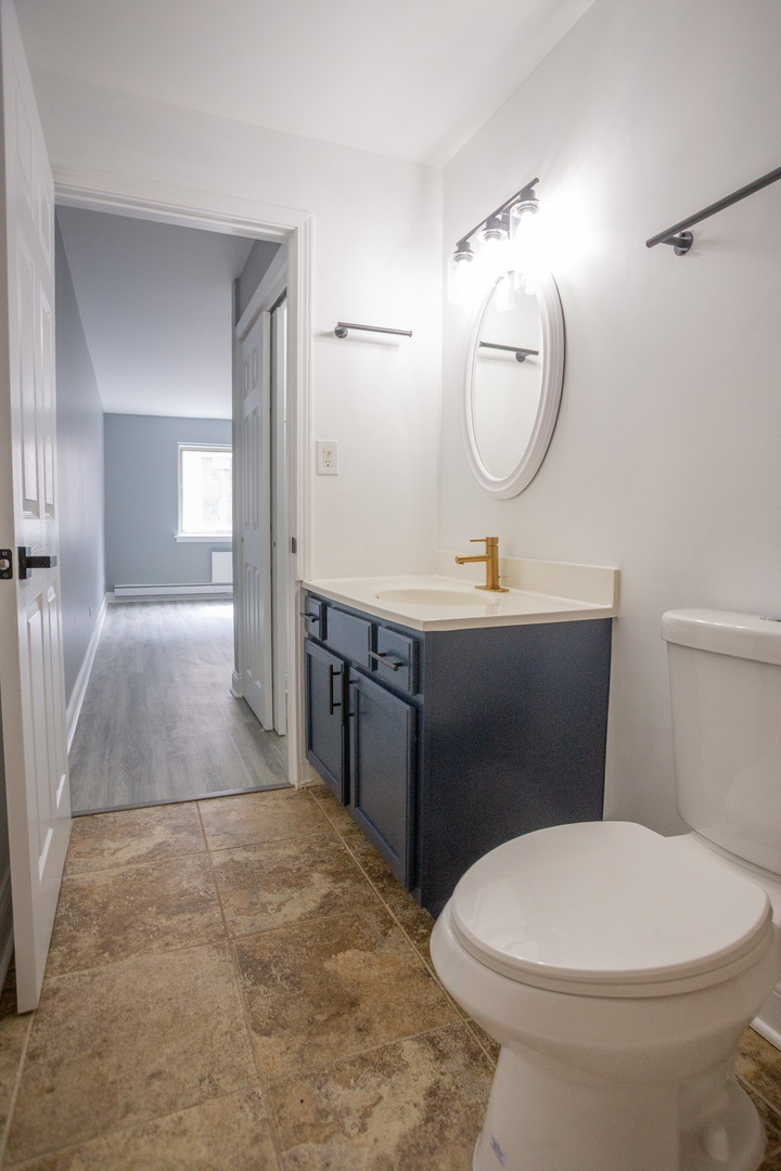 2772 E 75th Street Unit: 2FN