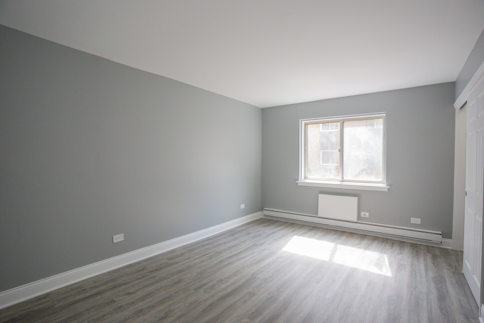 2772 E 75th Street Unit: 2FN