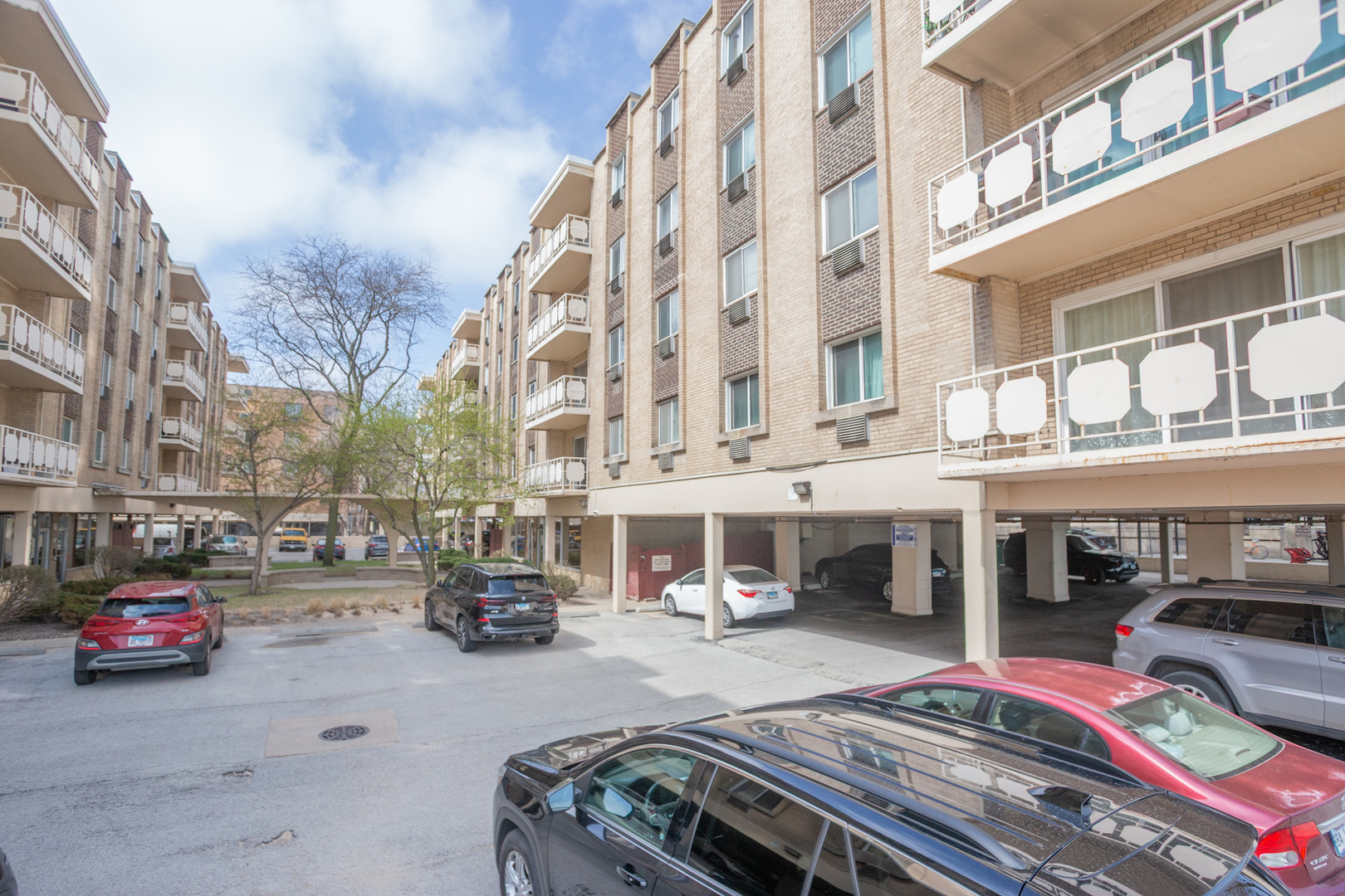 2772 E 75th Street Unit: 2FN