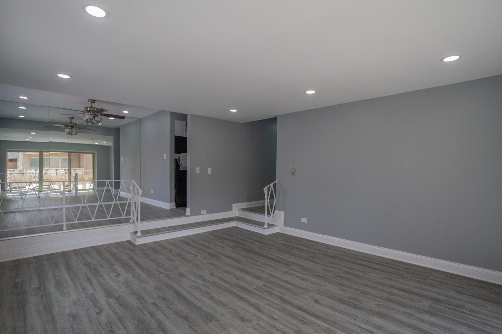 2772 E 75th Street Unit: 2FN