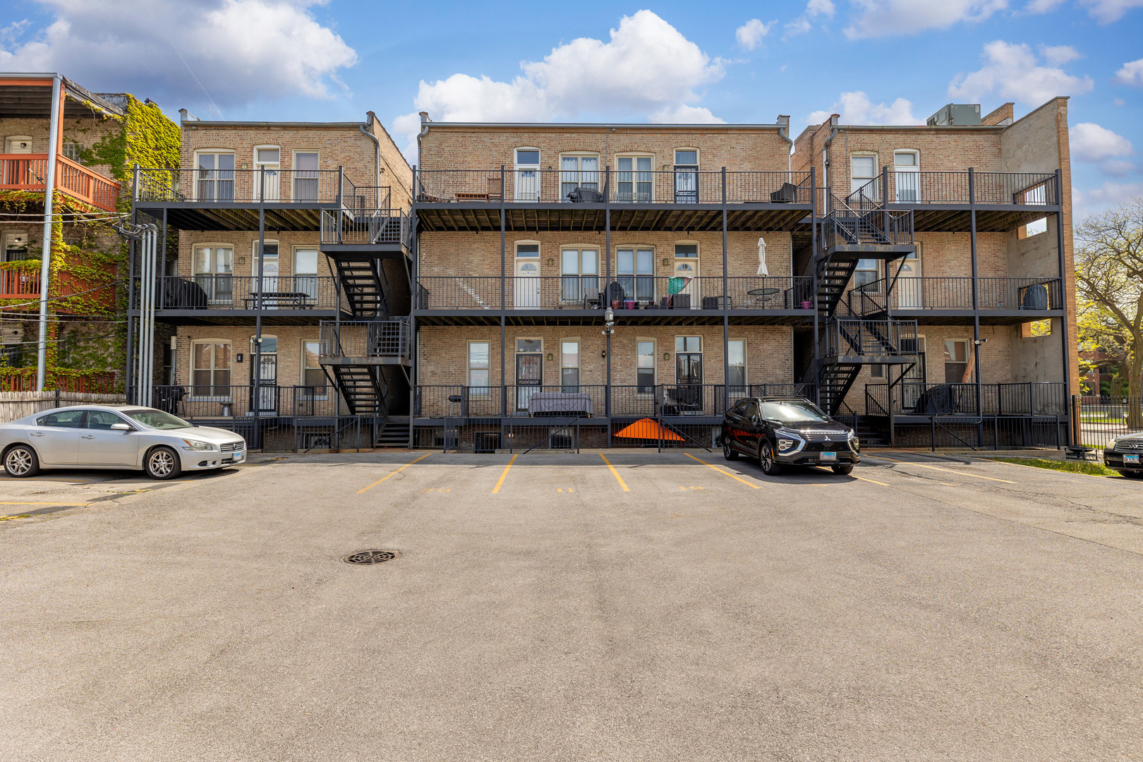 4854 S Prairie Avenue Unit: G