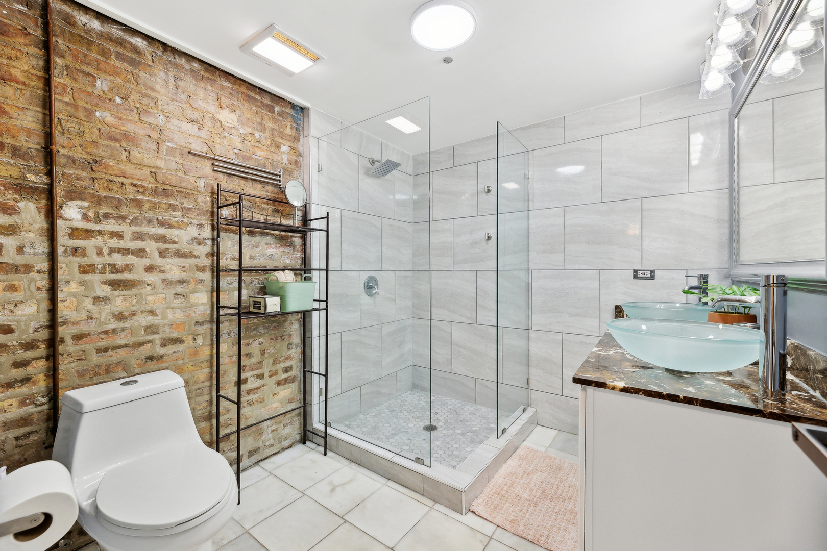 4854 S Prairie Avenue Unit: G