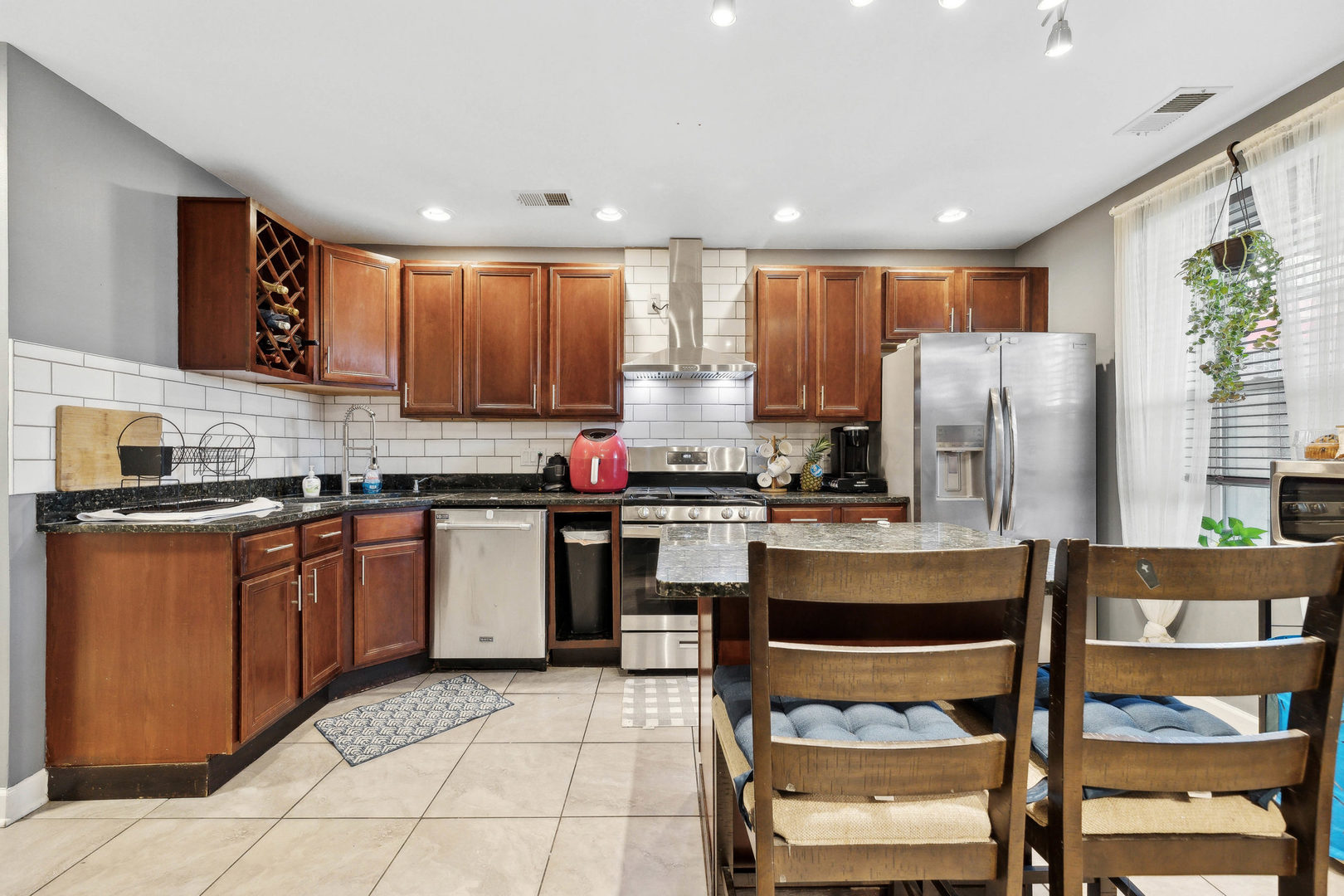4854 S Prairie Avenue Unit: G