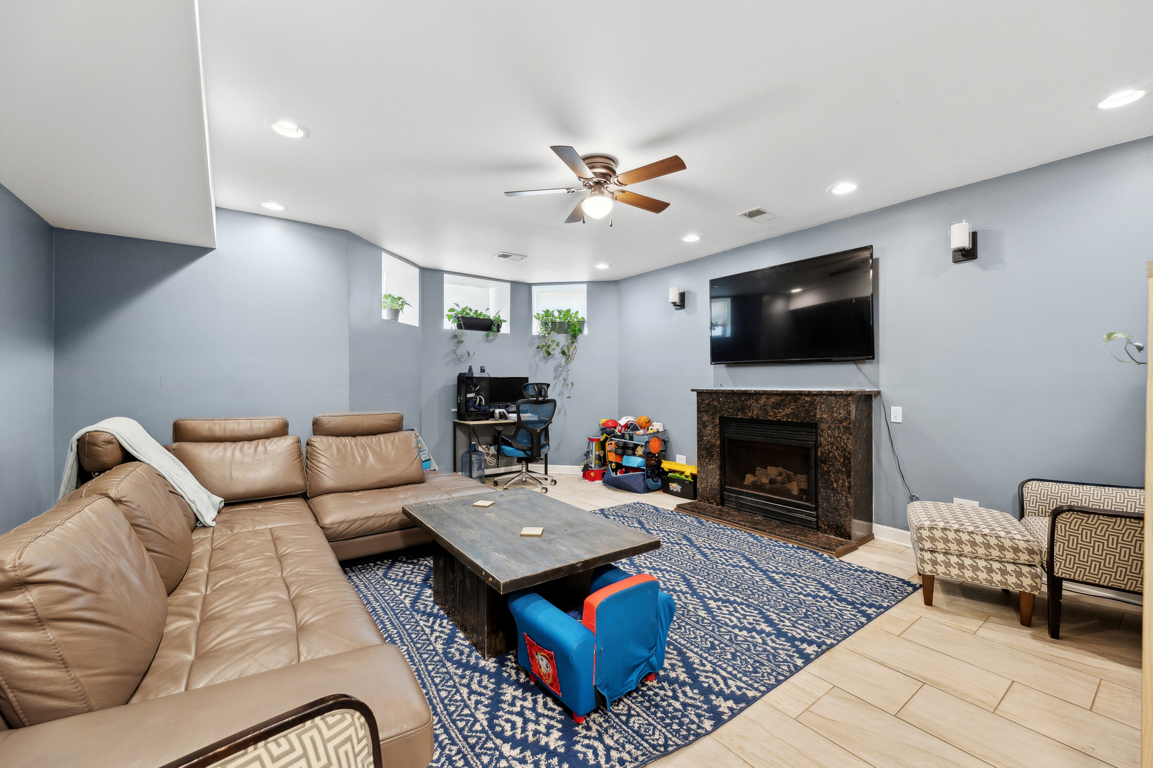 4854 S Prairie Avenue Unit: G