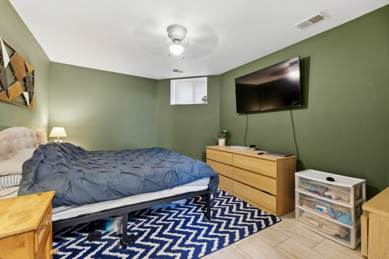 4854 S Prairie Avenue Unit: G