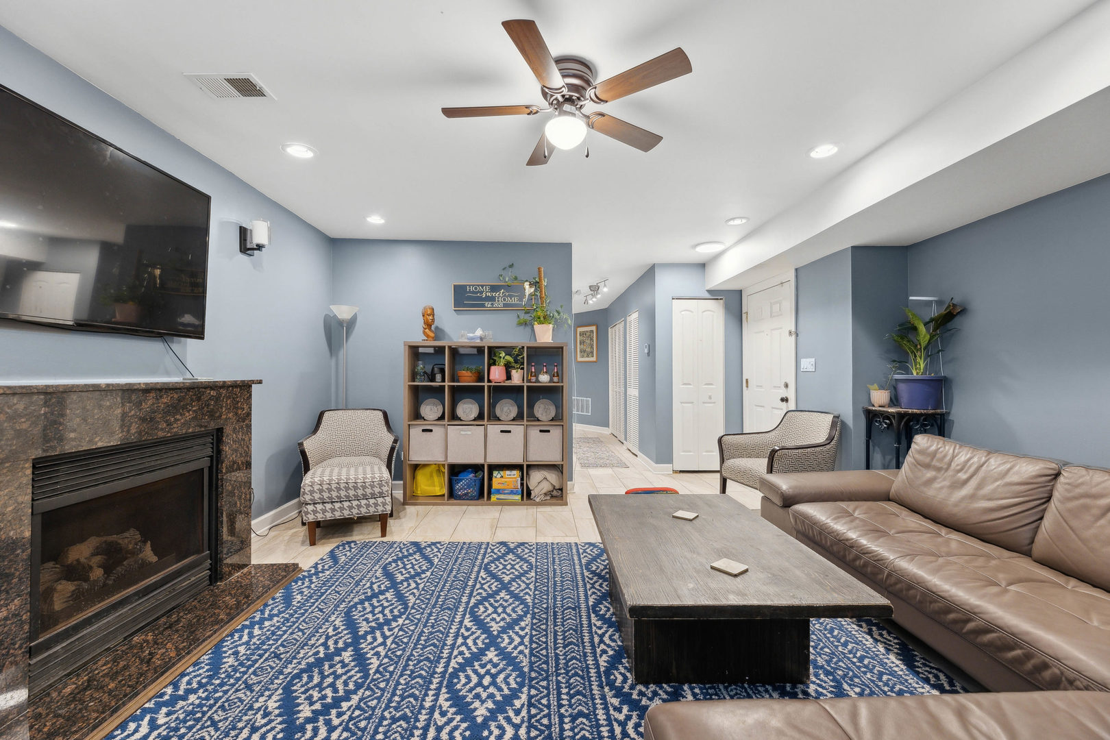 4854 S Prairie Avenue Unit: G