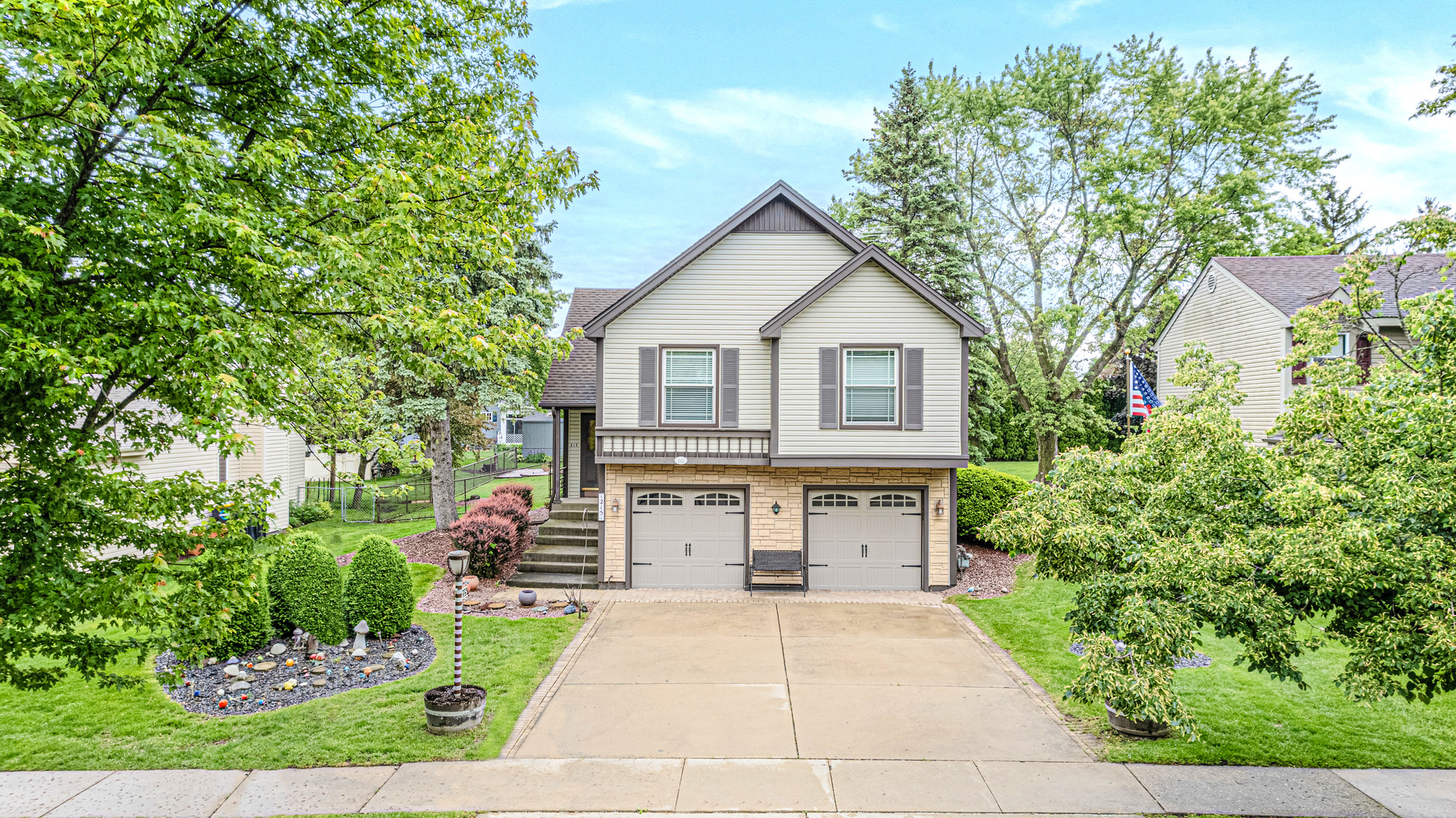 215 N Oltendorf Road
