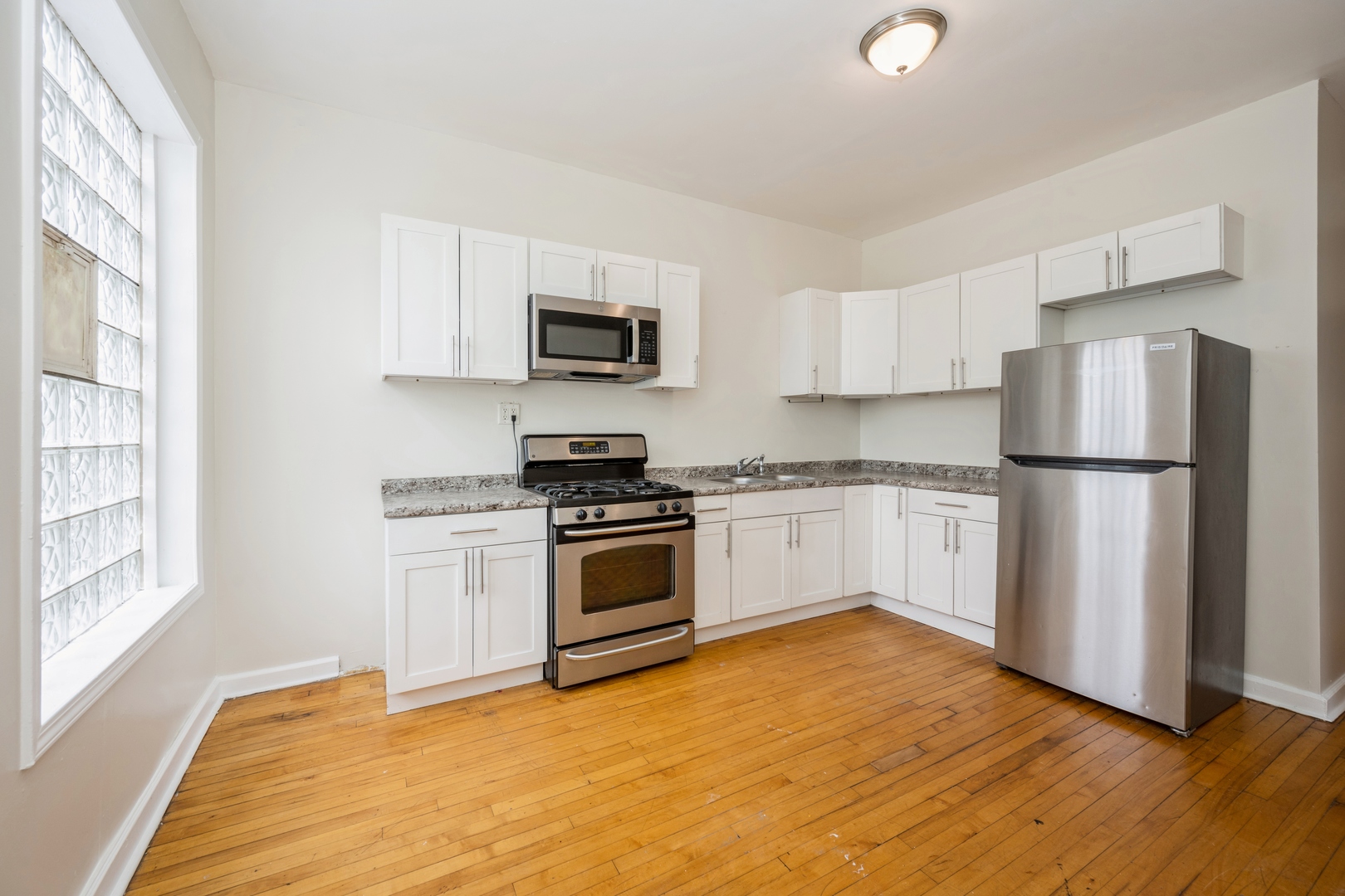 711 N Christiana Avenue