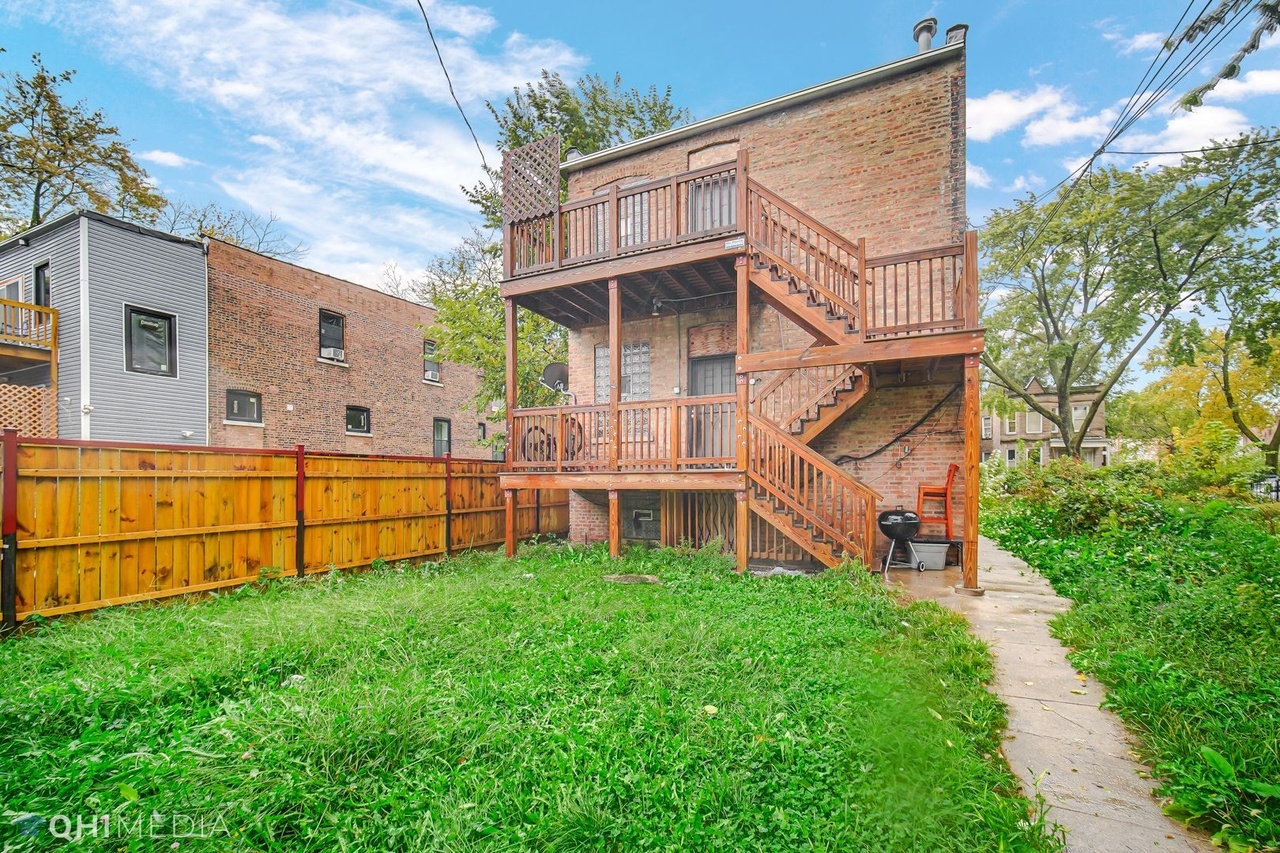 711 N Christiana Avenue
