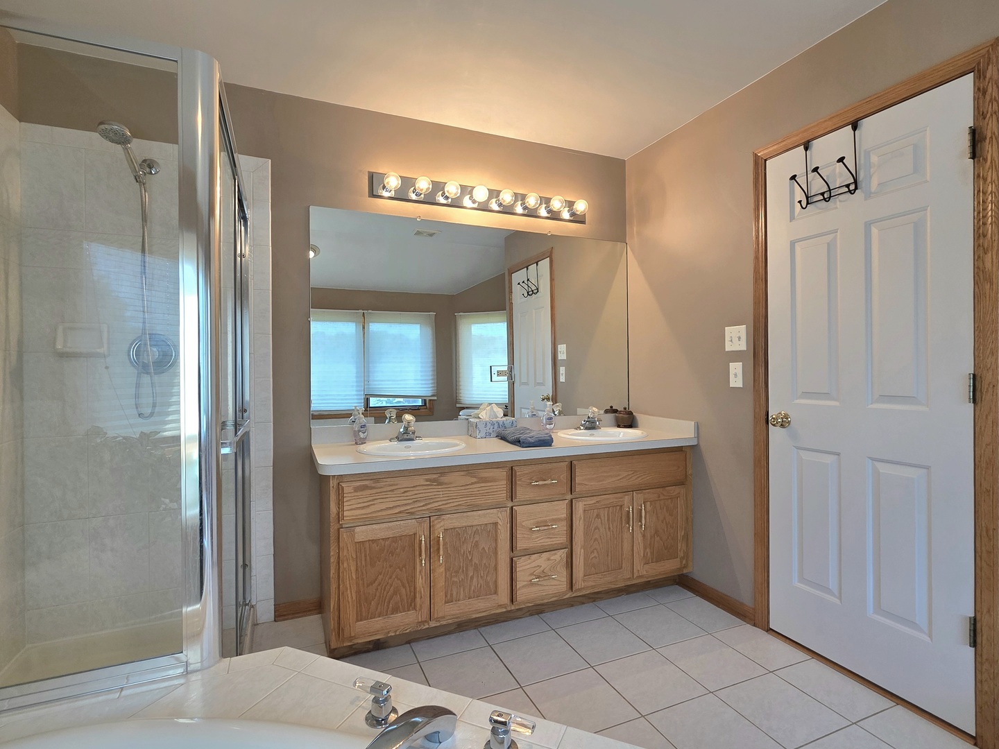 3204 Apache Drive