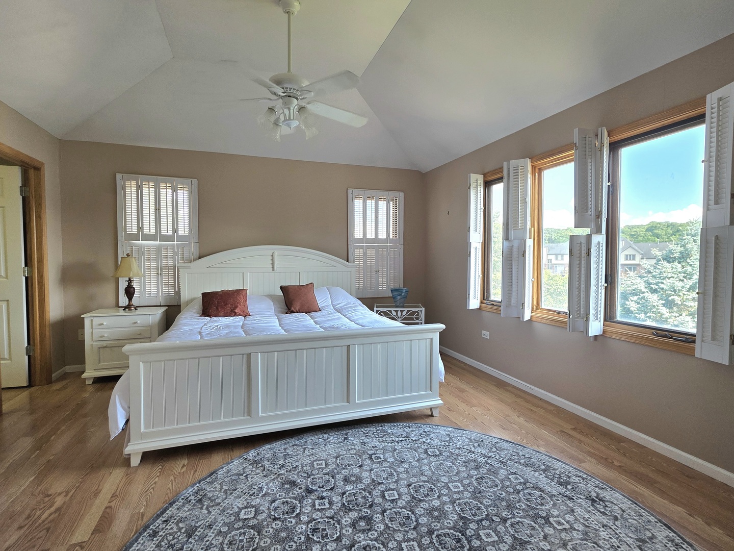 3204 Apache Drive