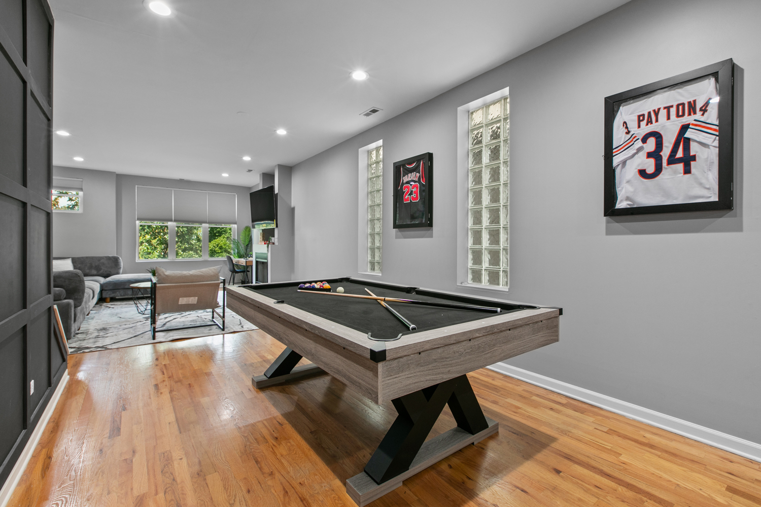 2249 W MONROE Street Unit: 4