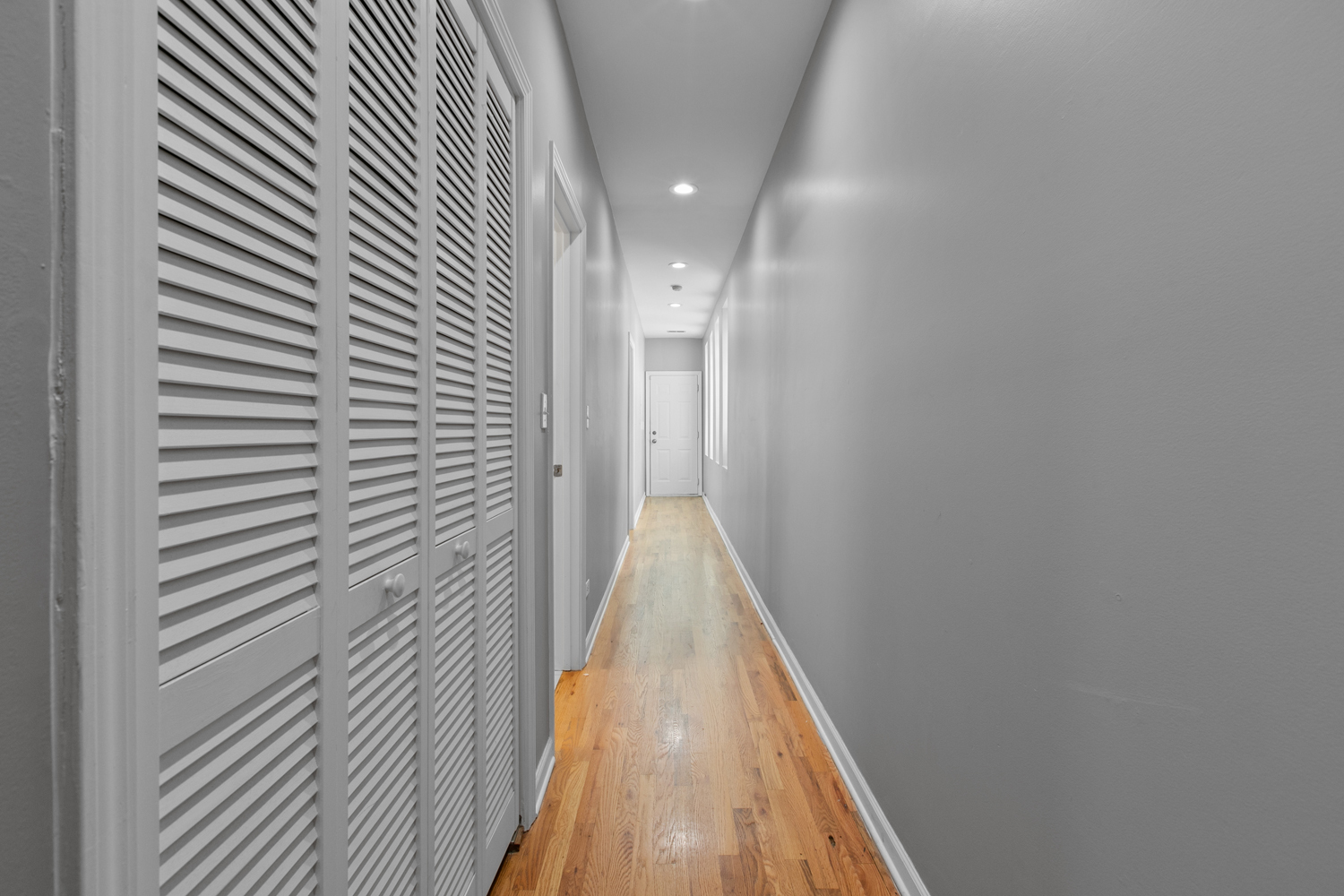 2249 W MONROE Street Unit: 4