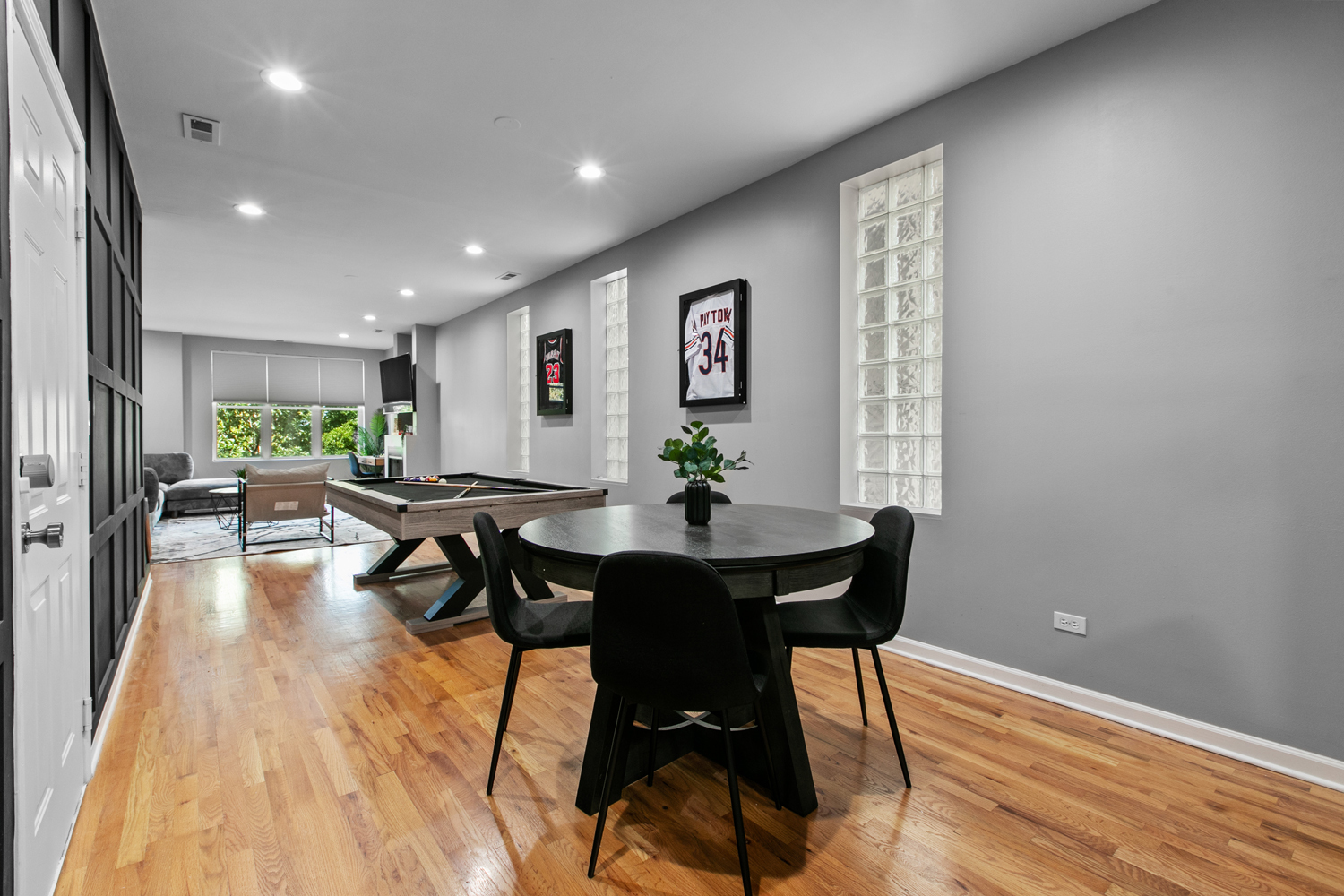 2249 W MONROE Street Unit: 4