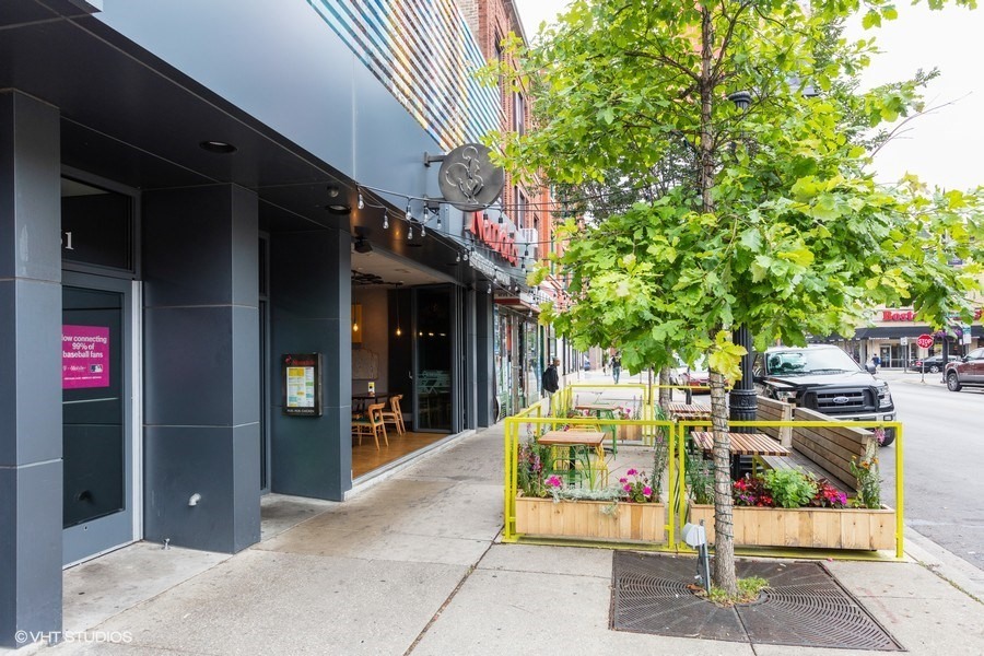 1443 E 53rd Street Unit: 3R