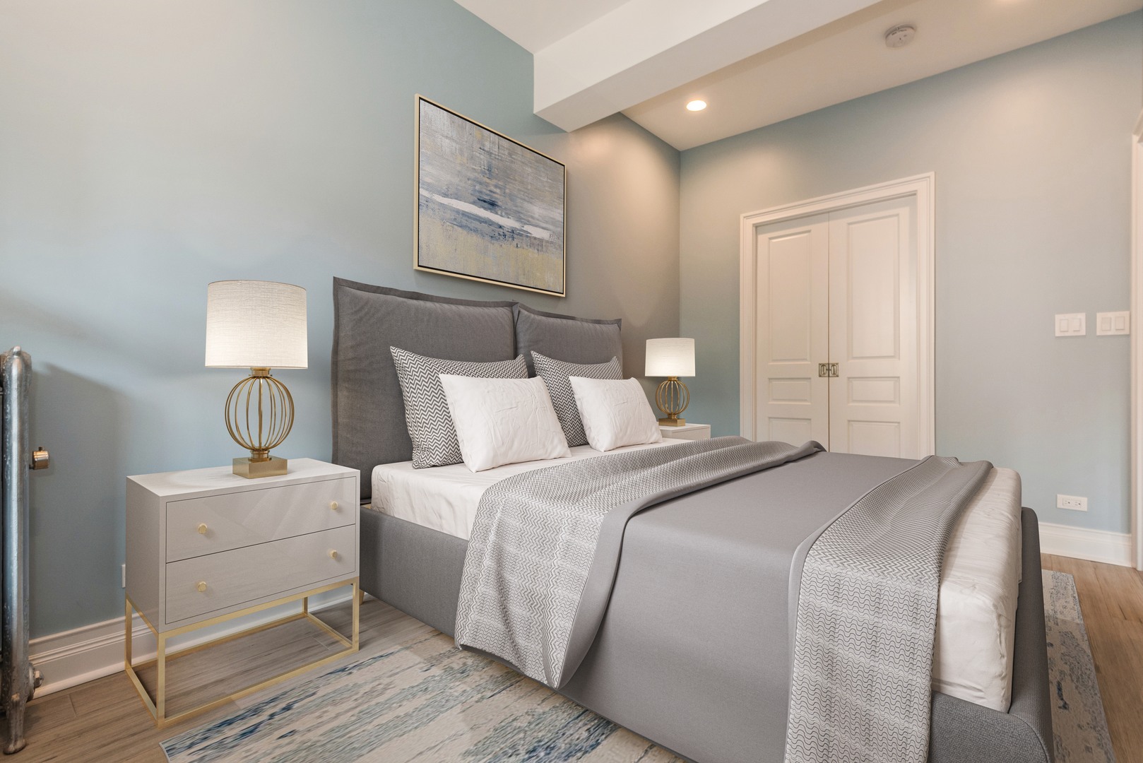1443 E 53rd Street Unit: 3R