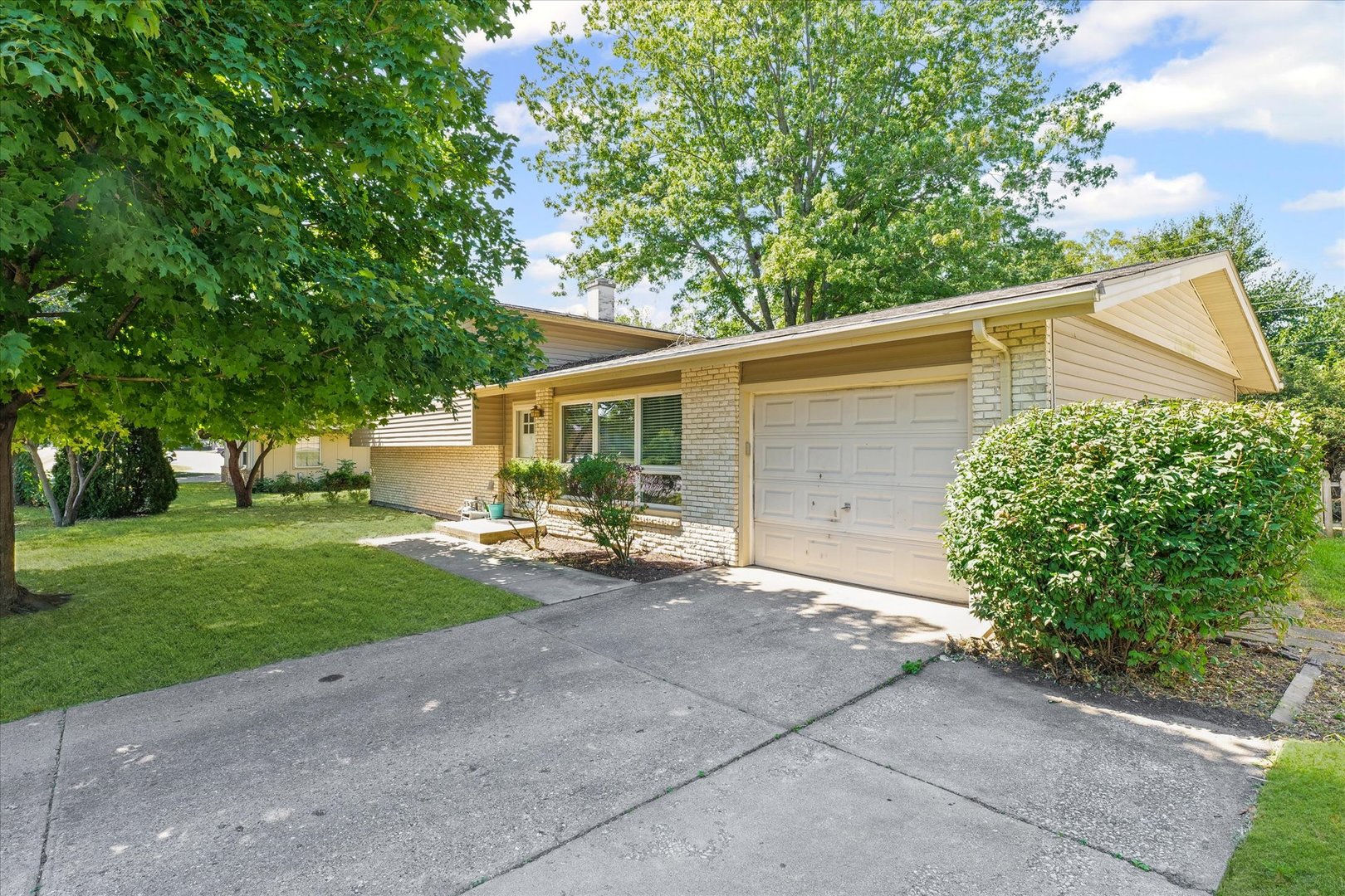 2007 S Prospect Avenue