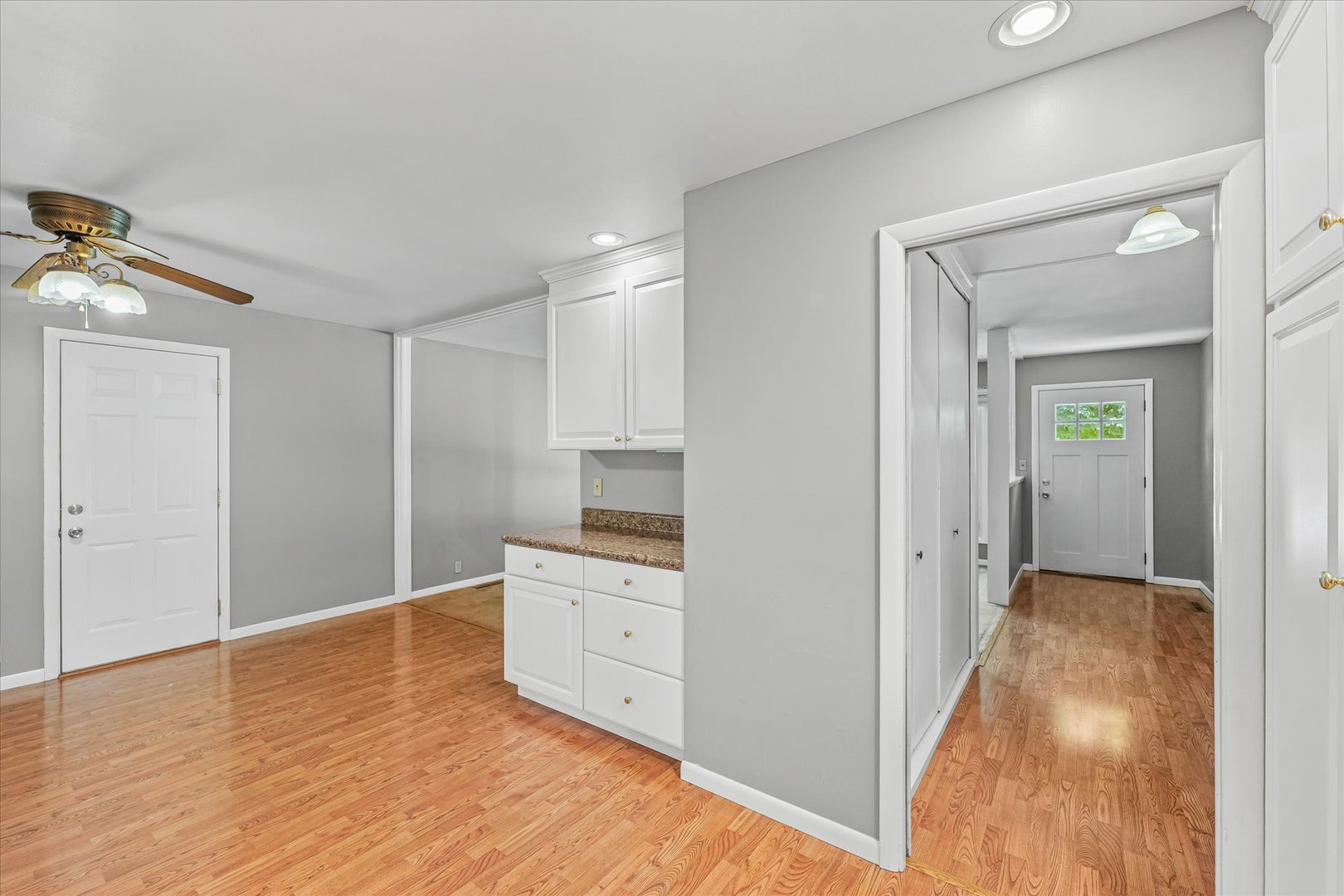 2007 S Prospect Avenue