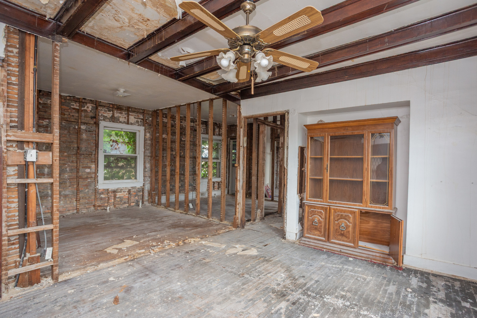 17 N Austin Boulevard