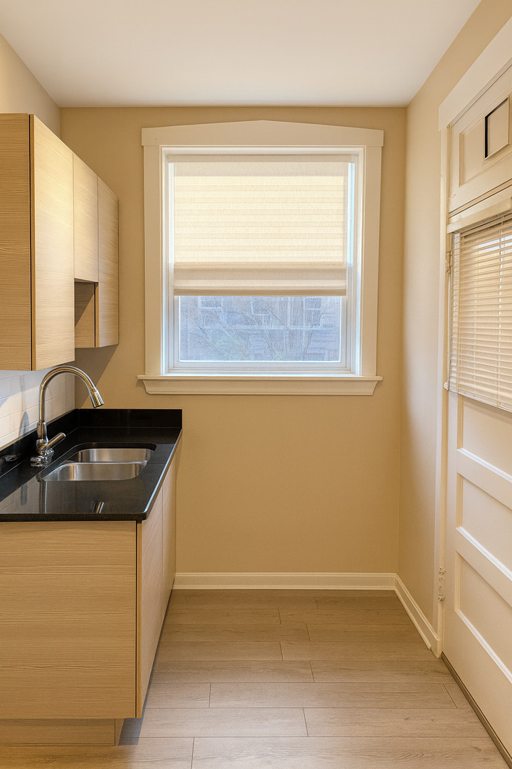 6638 S Greenwood Avenue Unit: 2B
