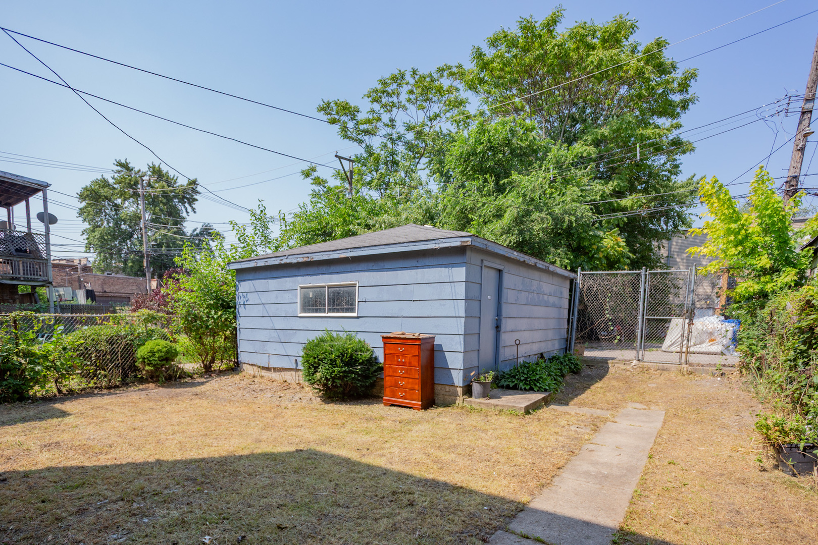822 N Avers Avenue