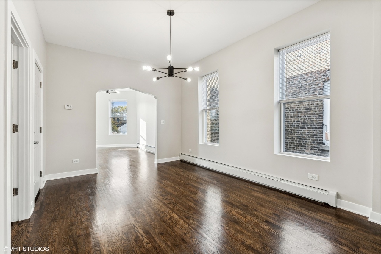1754 E 73rd Street Unit: 2