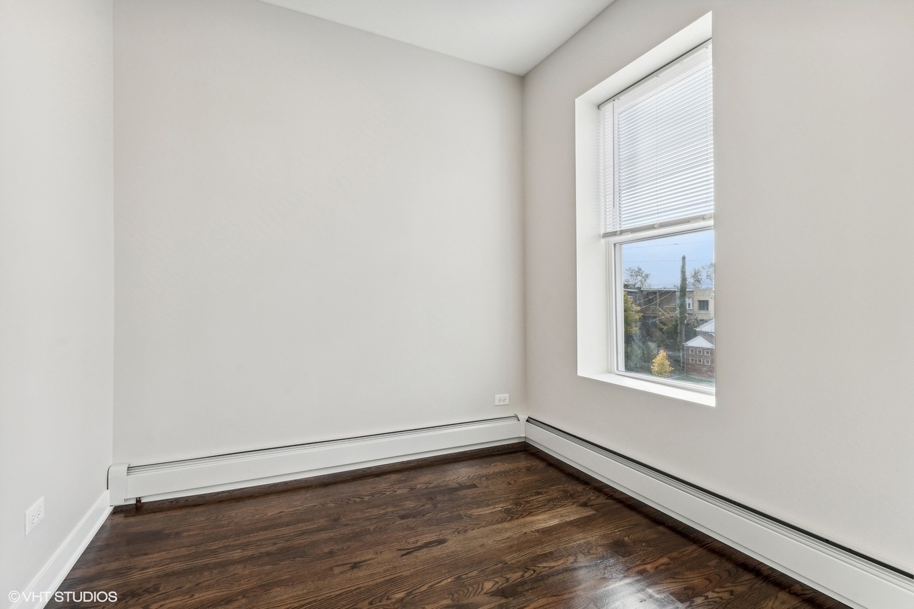 1754 E 73rd Street Unit: 1