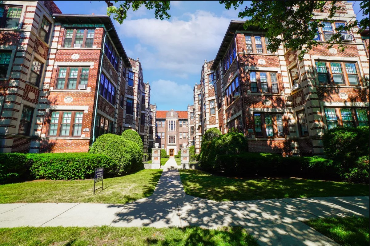 614 Sheridan Road Unit: 1