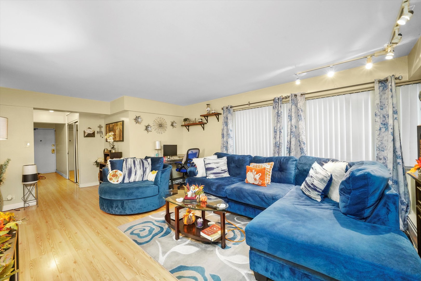 7337 S South Shore Drive Unit: 406