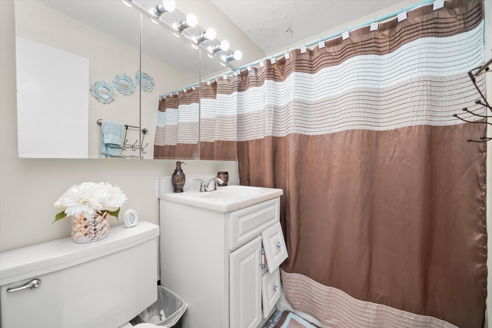 7337 S South Shore Drive Unit: 406