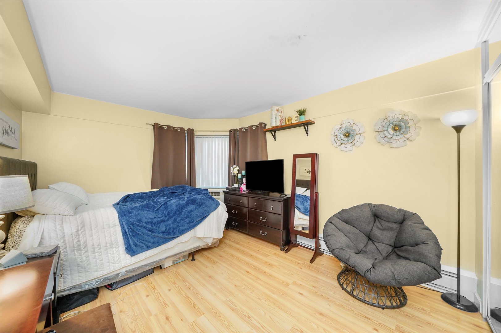 7337 S South Shore Drive Unit: 406