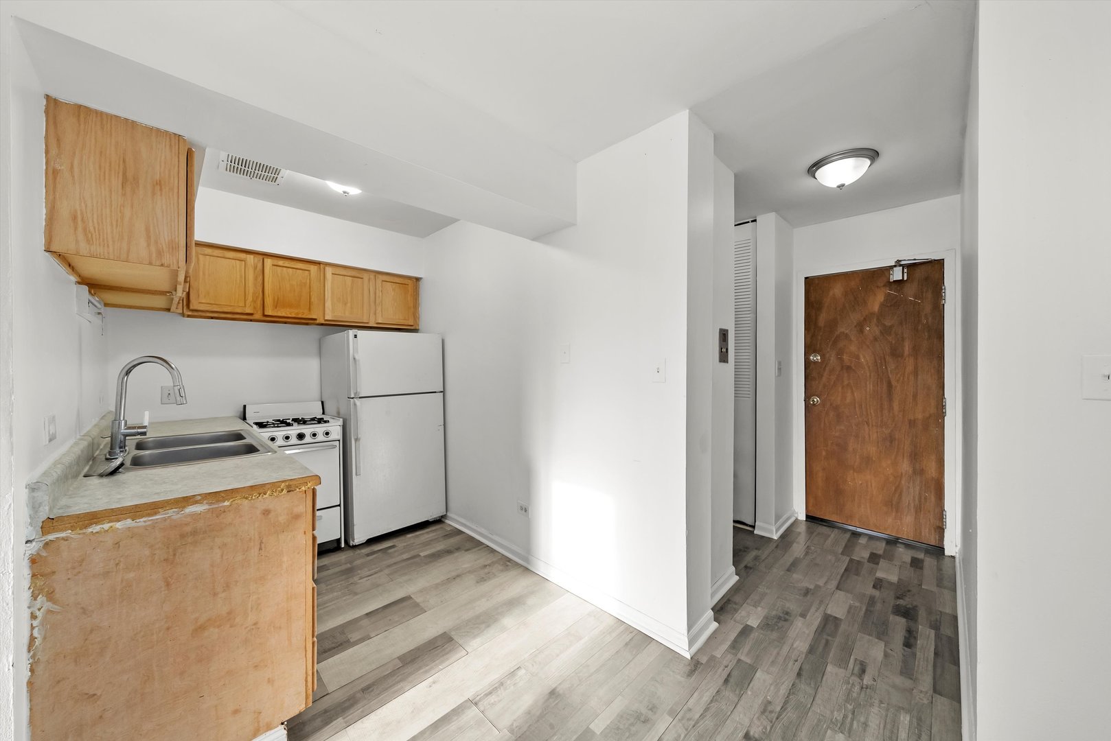 7854 S South Shore Drive Unit: 313
