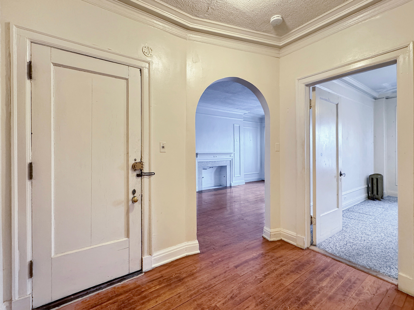 6832 S South Shore Drive Unit: 1