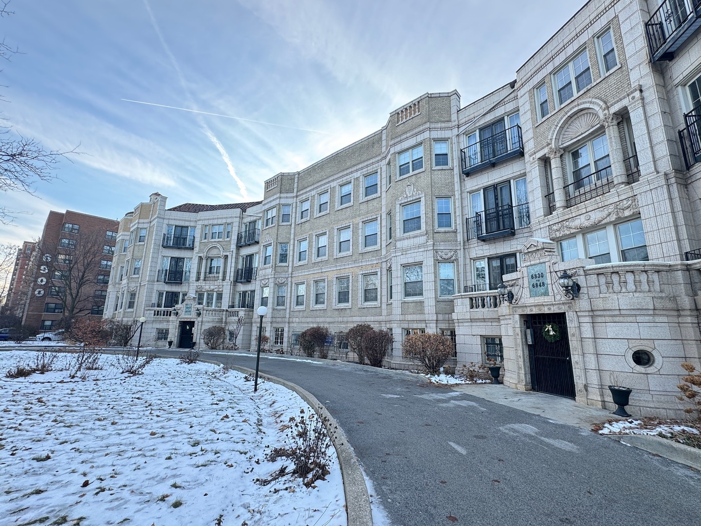 6832 S South Shore Drive Unit: 1
