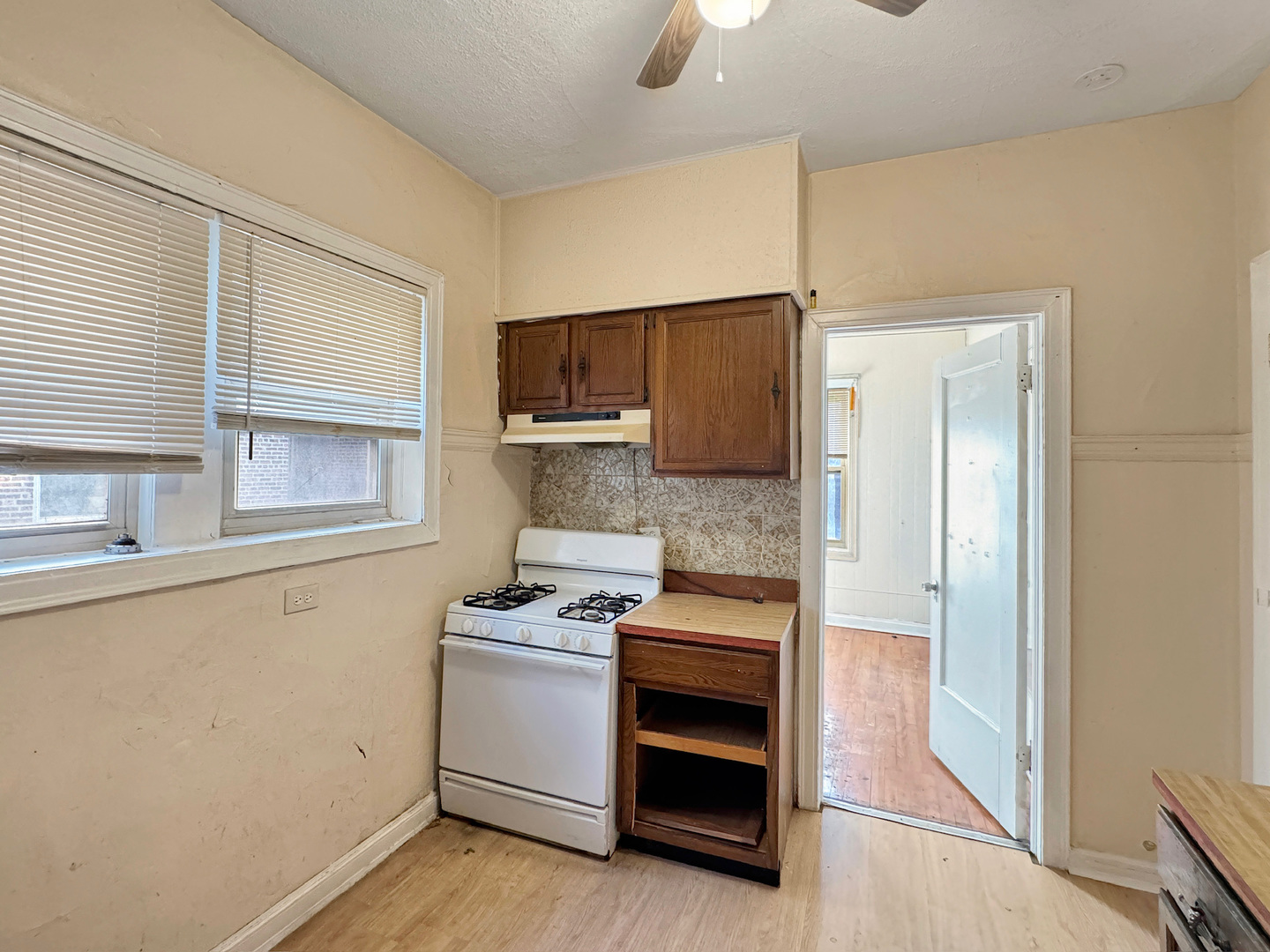 6832 S South Shore Drive Unit: 1